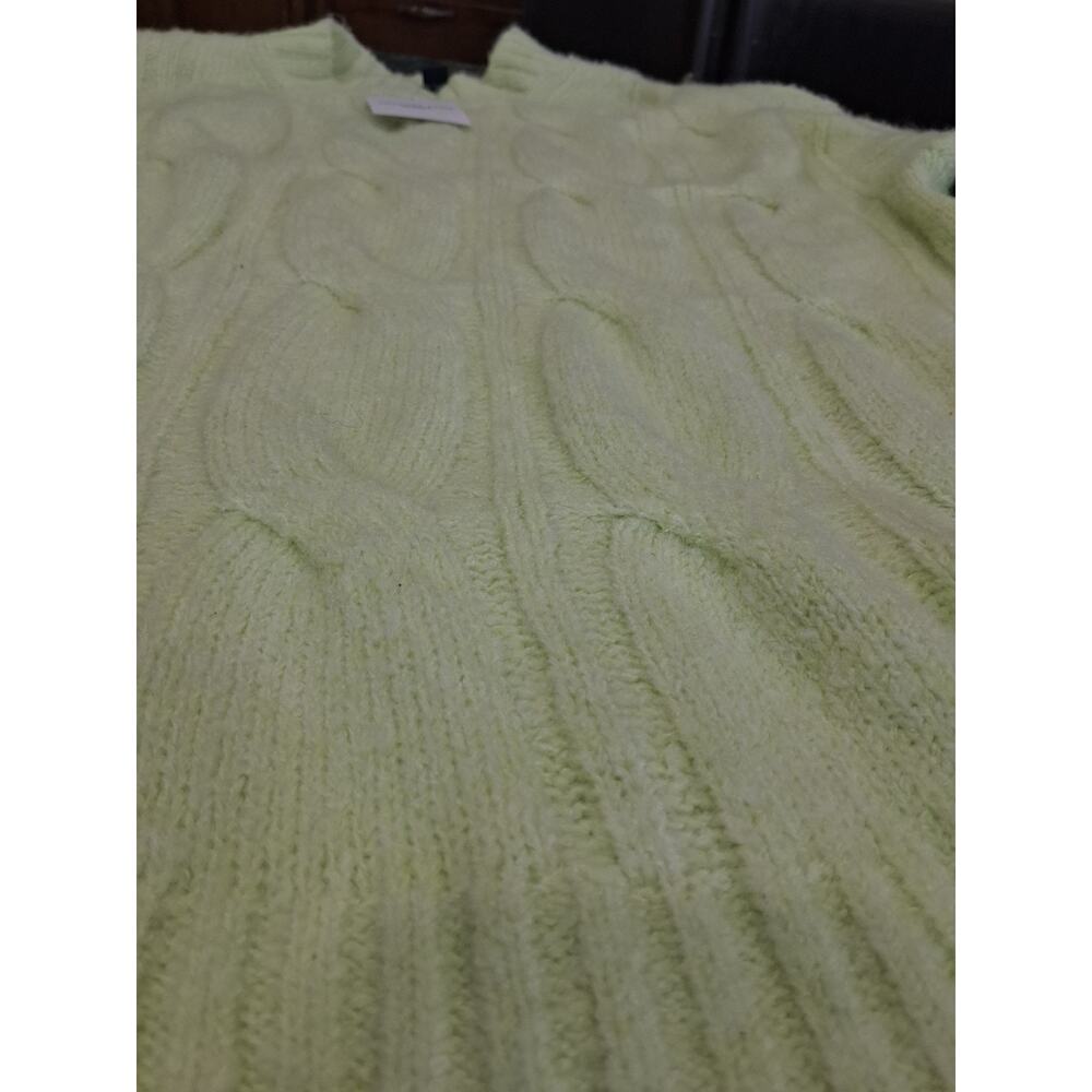 American Eagle Whoa So Soft Cable Knit Sweater in Lime (Neon) Size LG NEW NWT - Picture 4 of 13